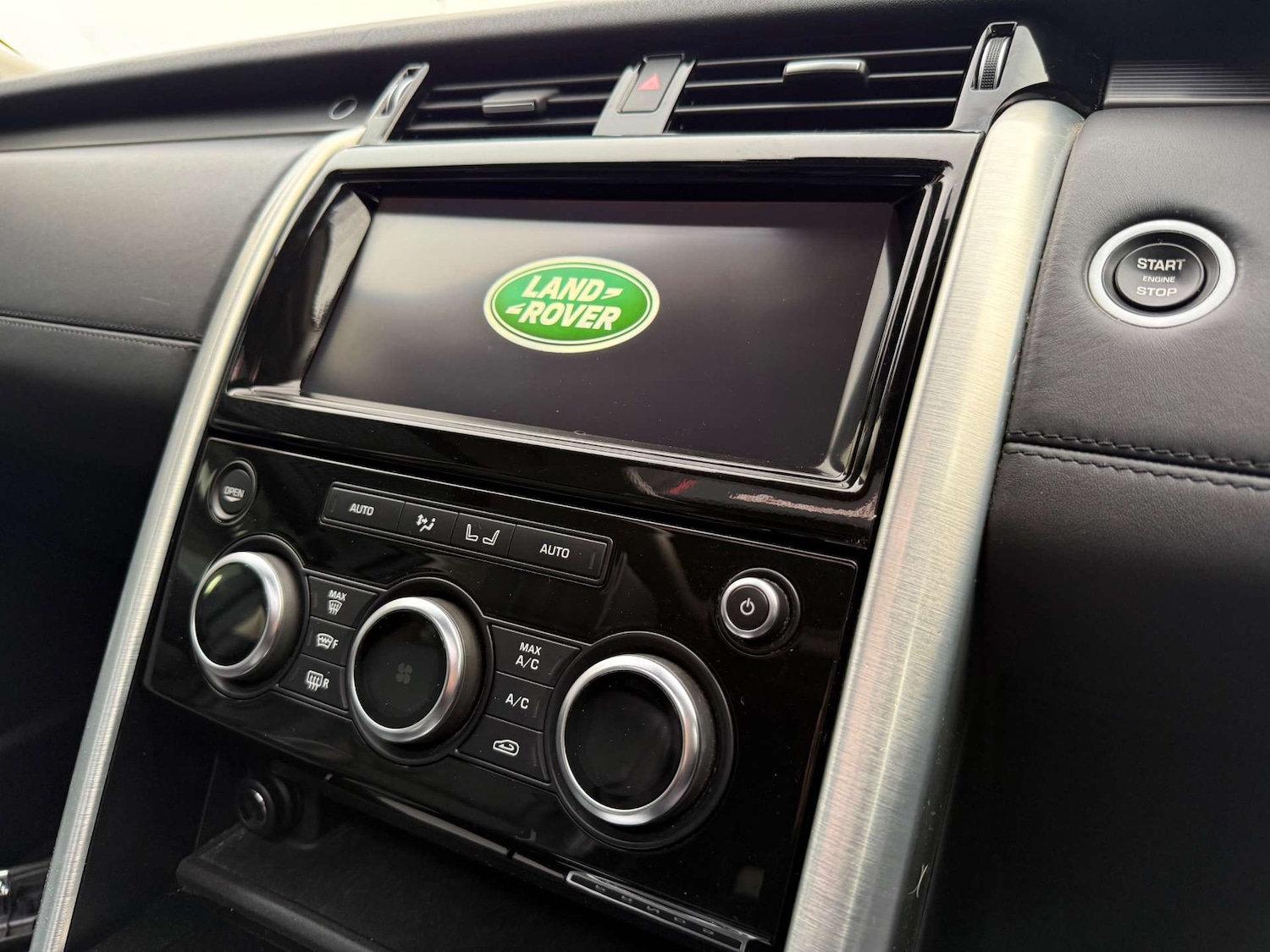 Used Land Rover Discovery 2017 for sale - 76412604: Photo 18