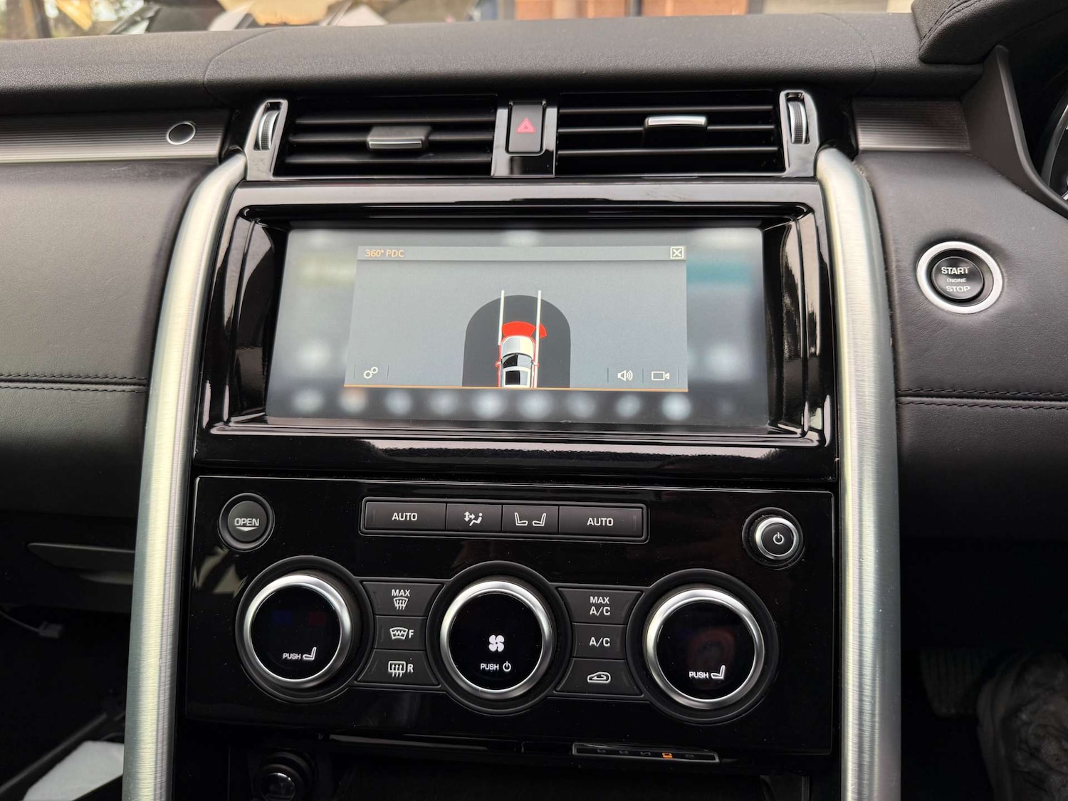 Used Land Rover Discovery 2017 for sale - 76412604: Photo 31