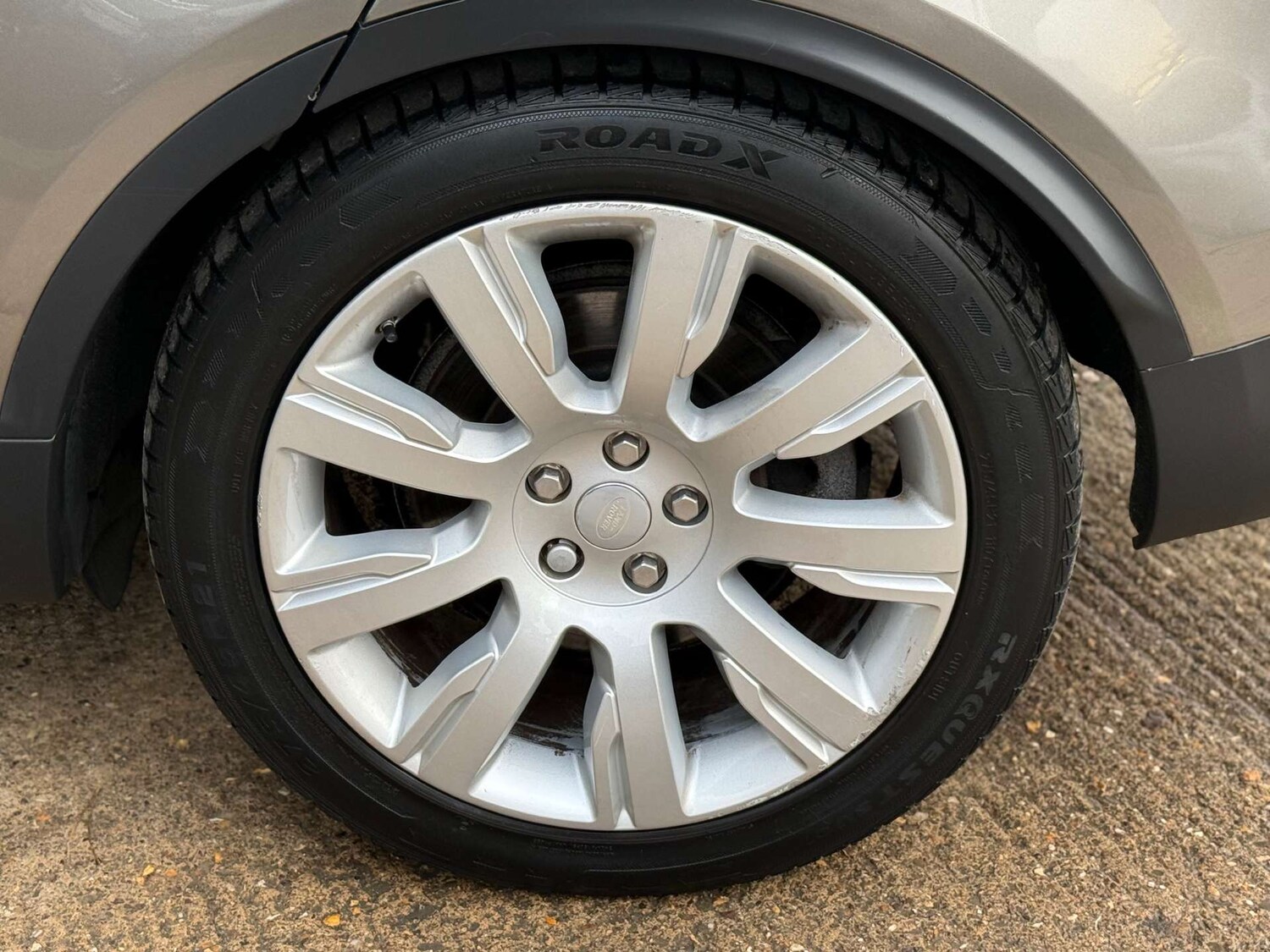 Used Land Rover Discovery 2017 for sale - 76412604: Photo 35