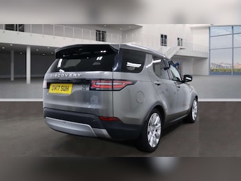 Used Land Rover Discovery 2017 for sale - 76412604: Photo