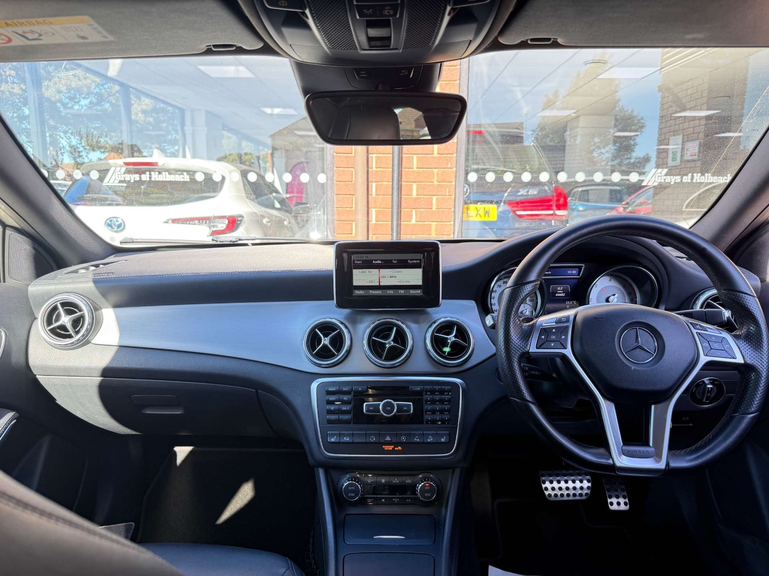 Used Mercedes-Benz GLA 2015 for sale - 76105301: Photo 9