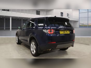 Used Land Rover Discovery Sport 2017 for sale - 77916424: Photo