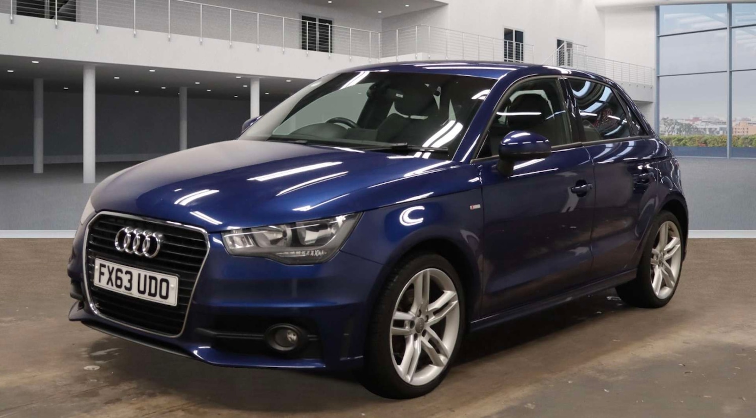 Used Audi A1 2013 for sale - 76402679: Photo 2