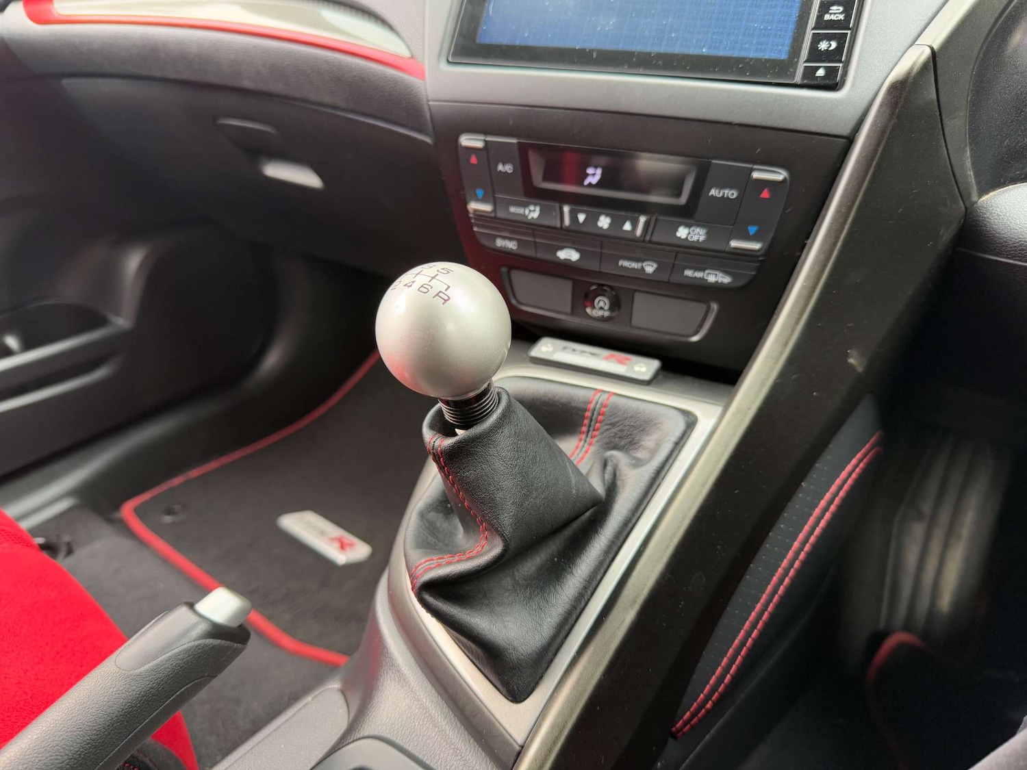 Used Honda Civic 2016 for sale - 76601994: Photo 16