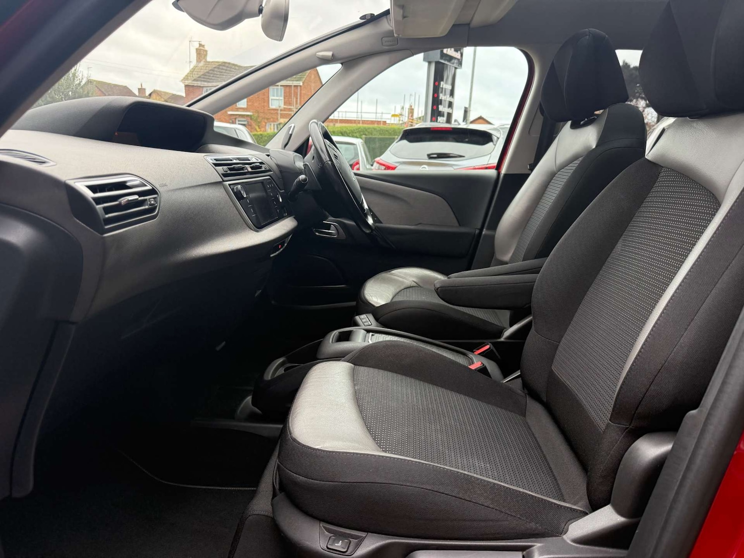 Used Citroen C4 Picasso 2015 for sale - 76427167: Photo 12