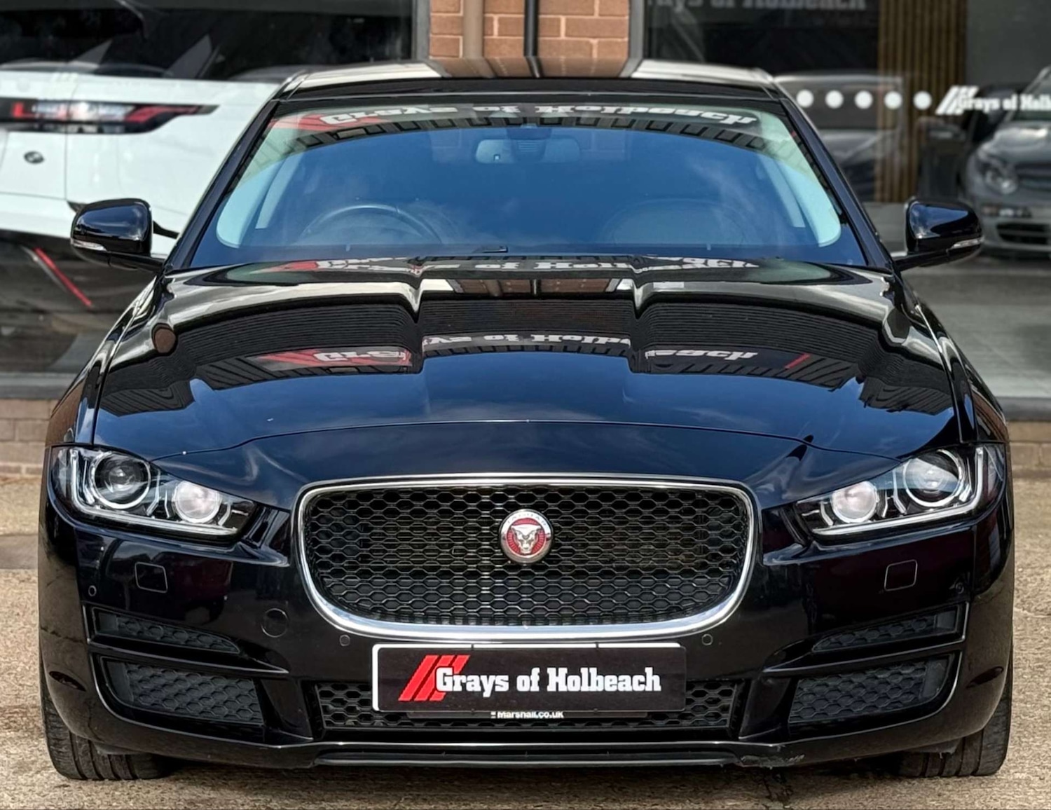 Used Jaguar XE 2016 for sale - 76567738: Photo 2