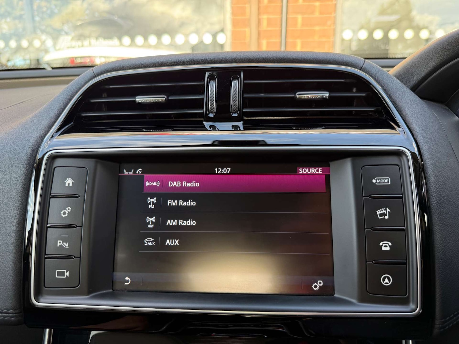 Used Jaguar XE 2016 for sale - 76567738: Photo 25