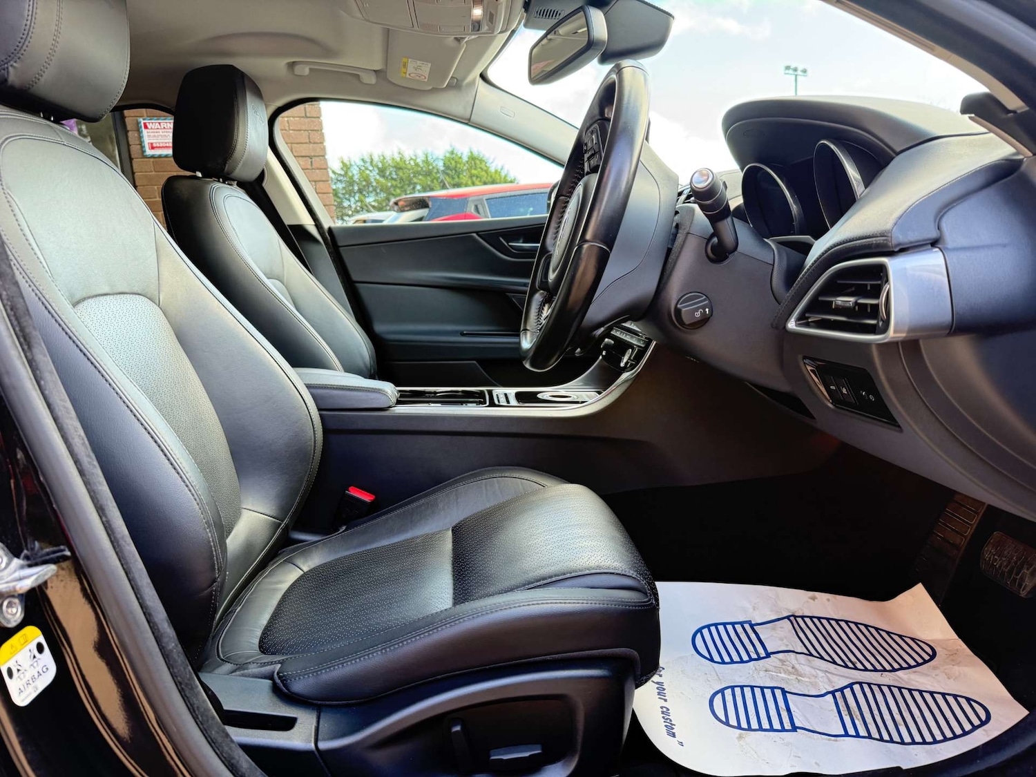 Used Jaguar XE 2016 for sale - 76567738: Photo 7