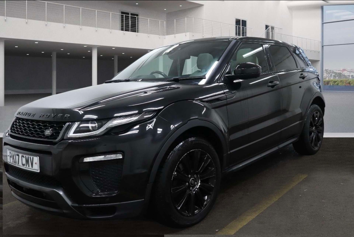 Used Land Rover Range Rover Evoque 2017 for sale - 77548546: Photo 2