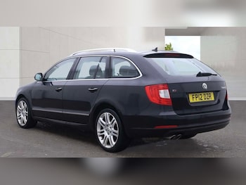 Used Skoda Superb 2012 for sale - 79328075: Photo