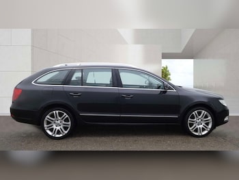 Used Skoda Superb 2012 for sale - 79328075: Photo