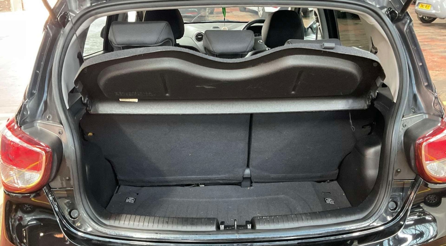 Used Hyundai i10 2017 for sale - 77822610: Photo 10