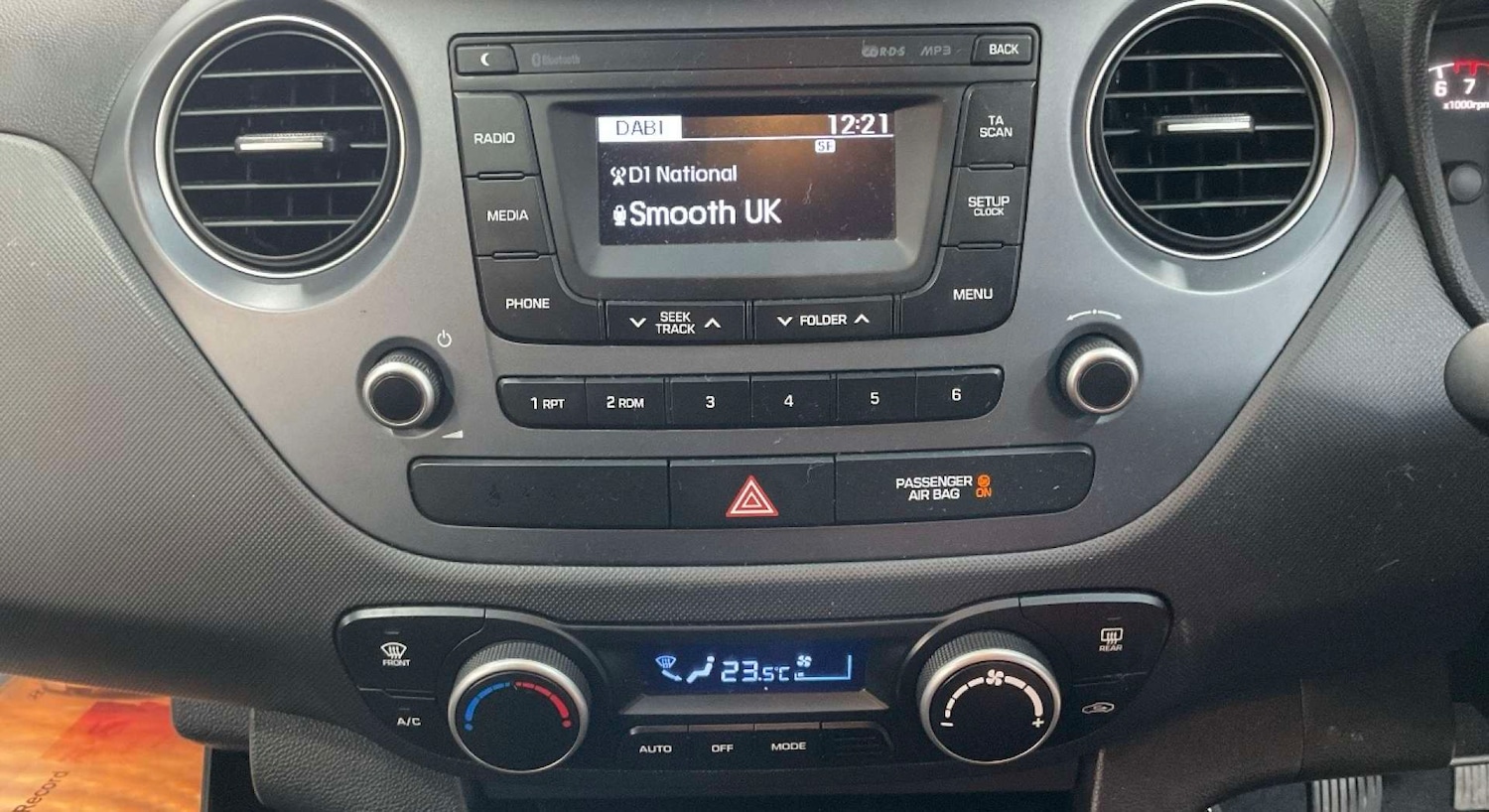 Used Hyundai i10 2017 for sale - 77822610: Photo 9