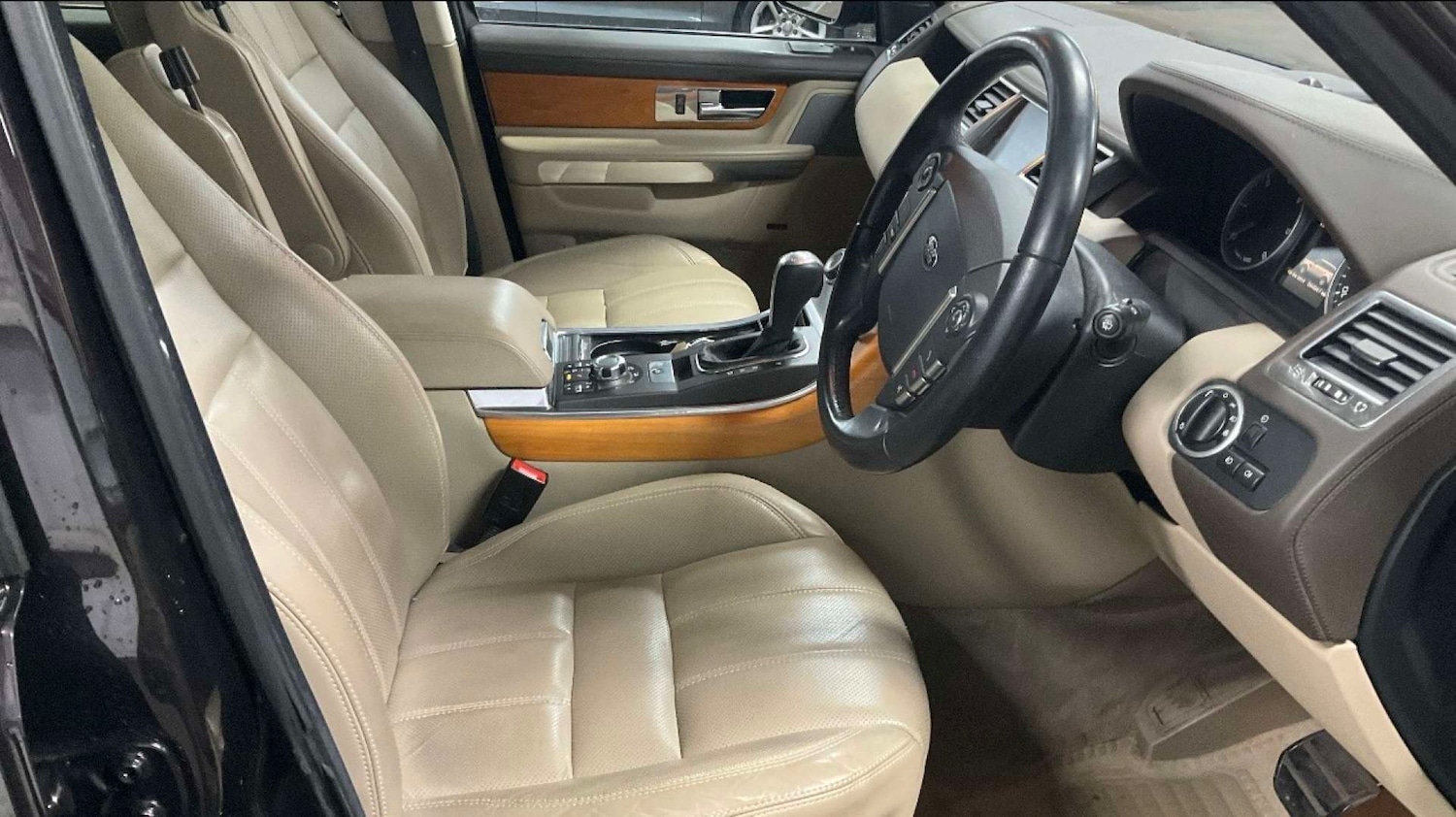 Used Land Rover Range Rover Sport 2011 for sale - 77492506: Photo 6