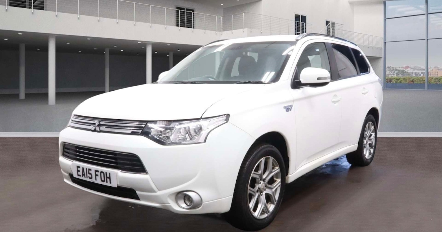 Used Mitsubishi Outlander 2015 for sale - 77303971: Photo 2