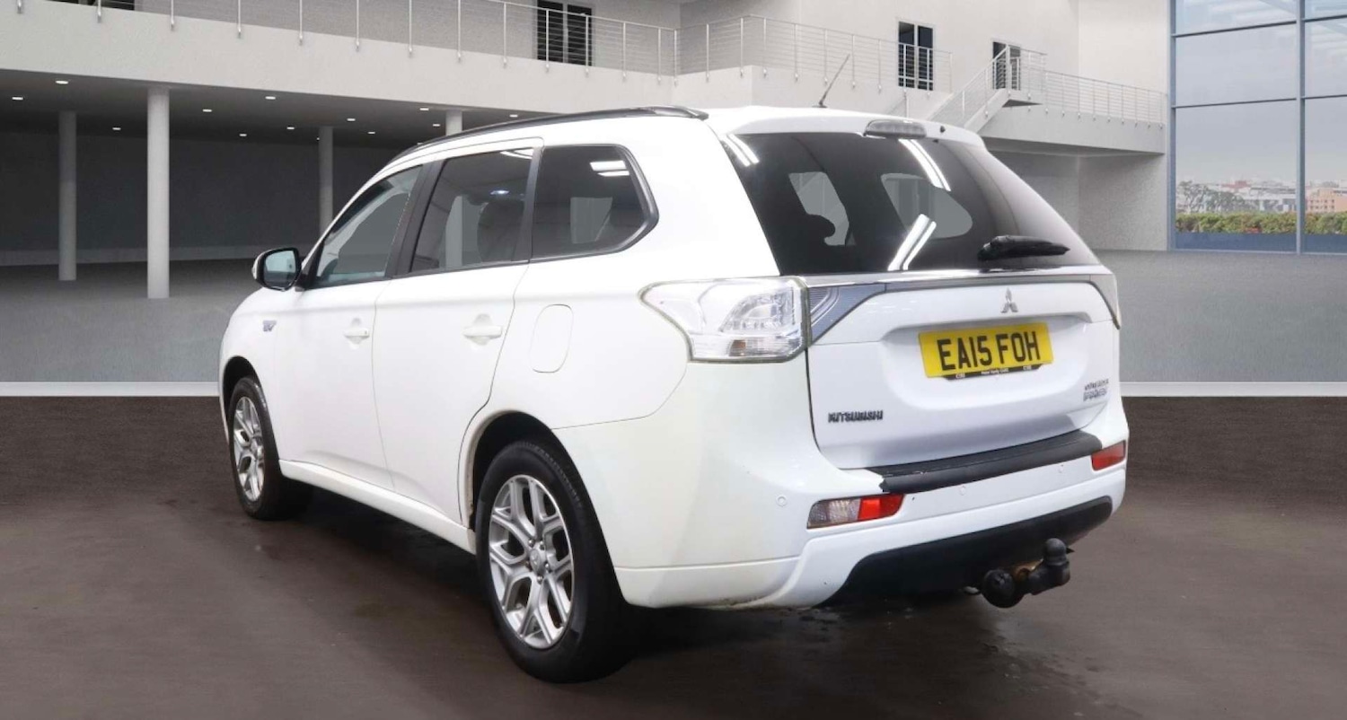 Used Mitsubishi Outlander 2015 for sale - 77303971: Photo 3