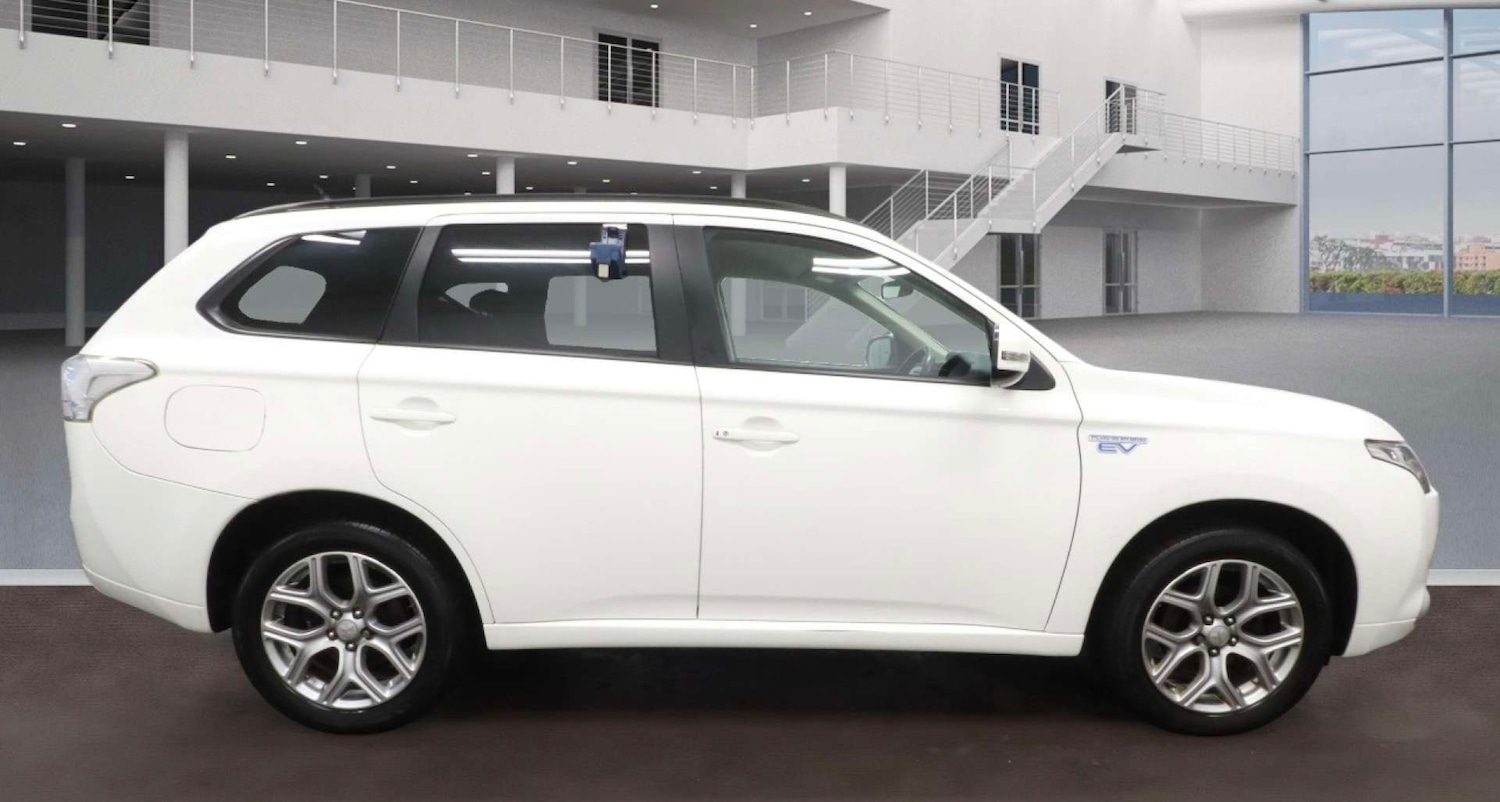 Used Mitsubishi Outlander 2015 for sale - 77303971: Photo 5