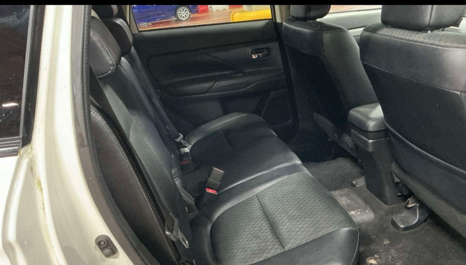 Used Mitsubishi Outlander 2015 for sale - 77303971: Photo 7