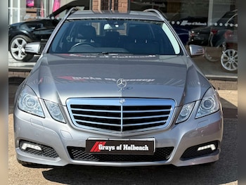Used Mercedes-Benz E-Class 2010 for sale - 75542935: Photo