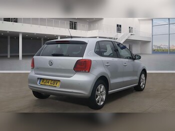 Used Volkswagen Polo 2014 for sale - 77697456: Photo