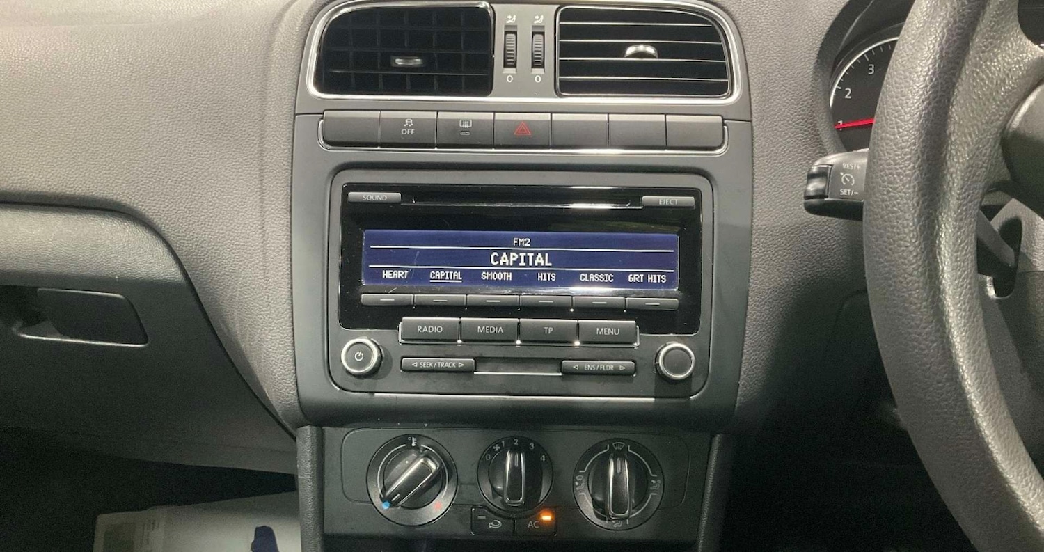 Used Volkswagen Polo 2014 for sale - 77697456: Photo 9