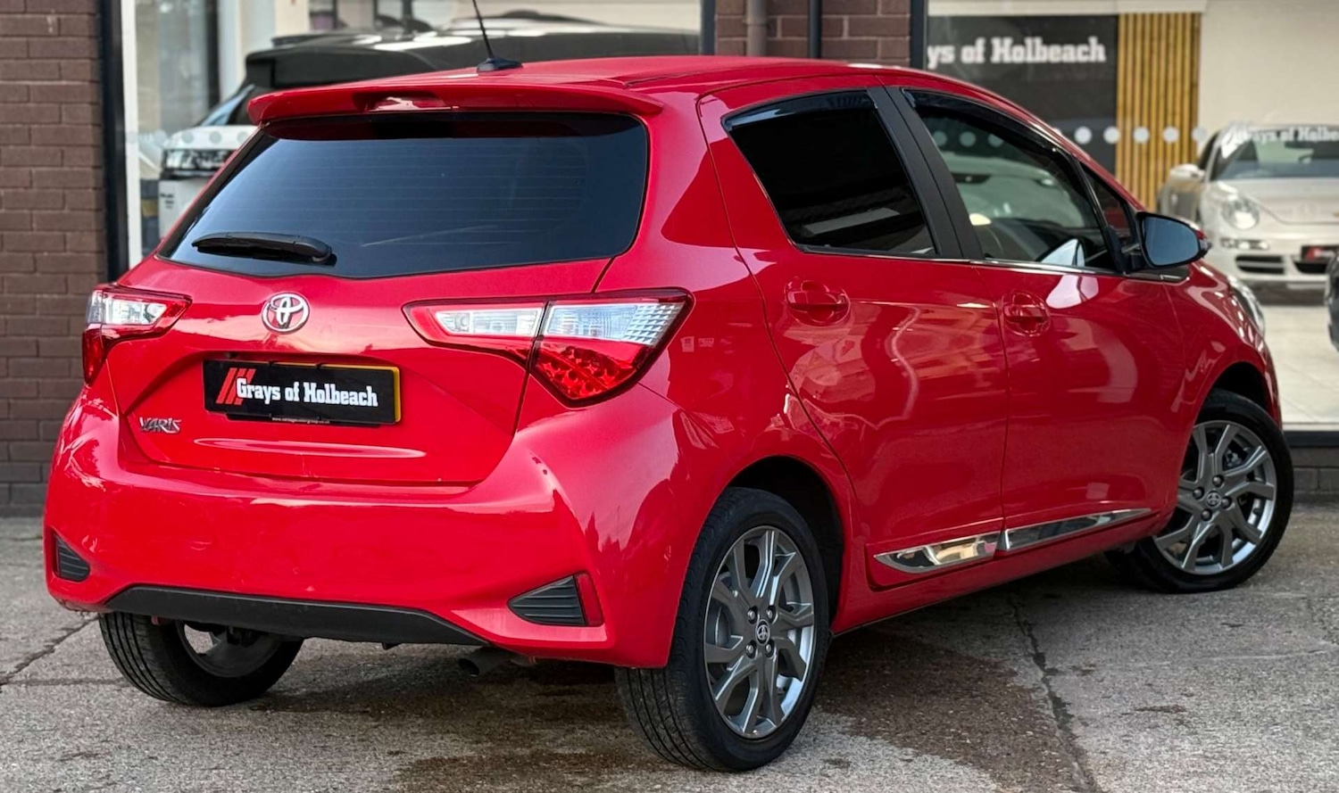 Used Toyota Yaris 2017 for sale - 76719517: Photo 5