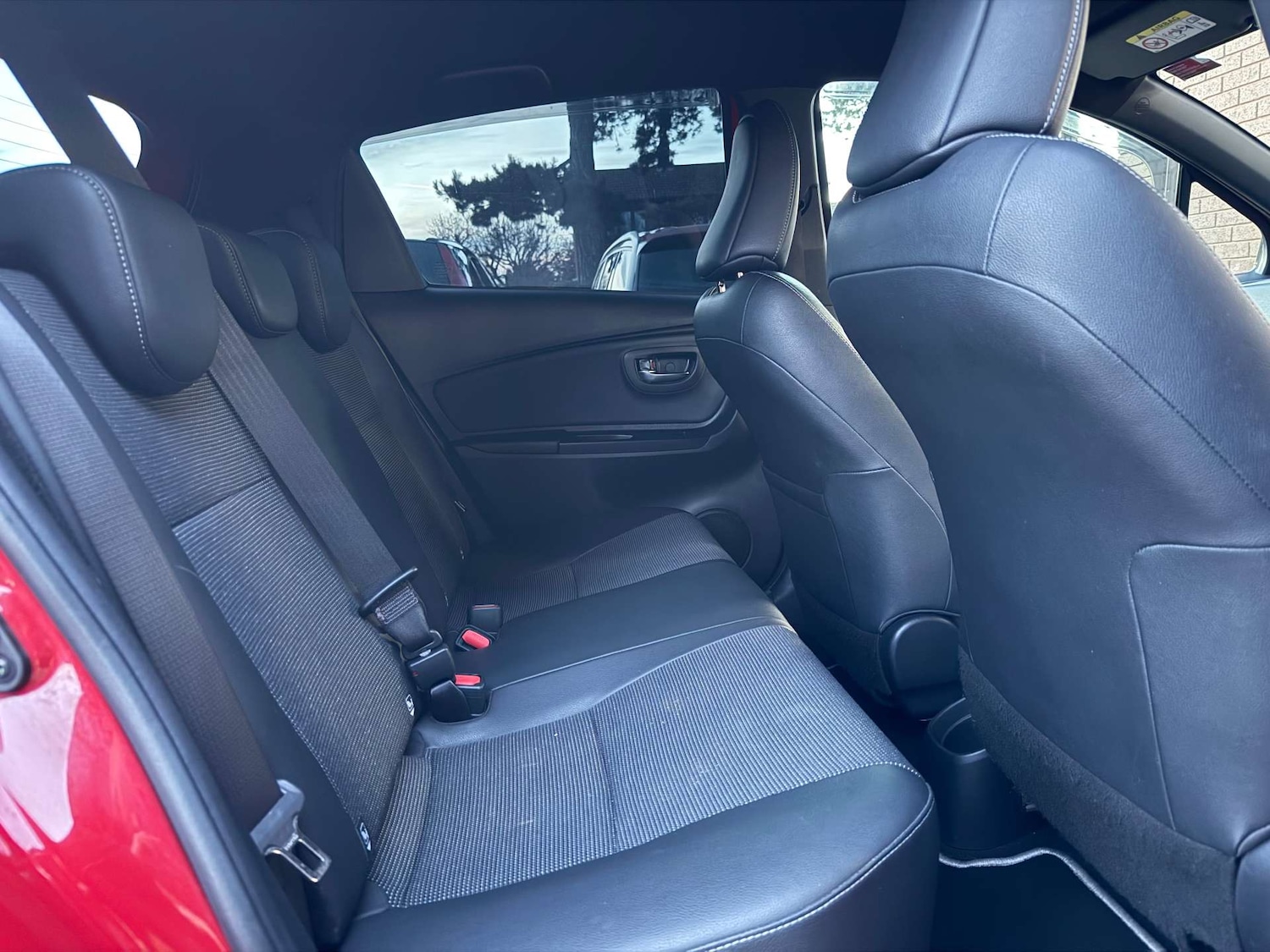 Used Toyota Yaris 2017 for sale - 76719517: Photo 8