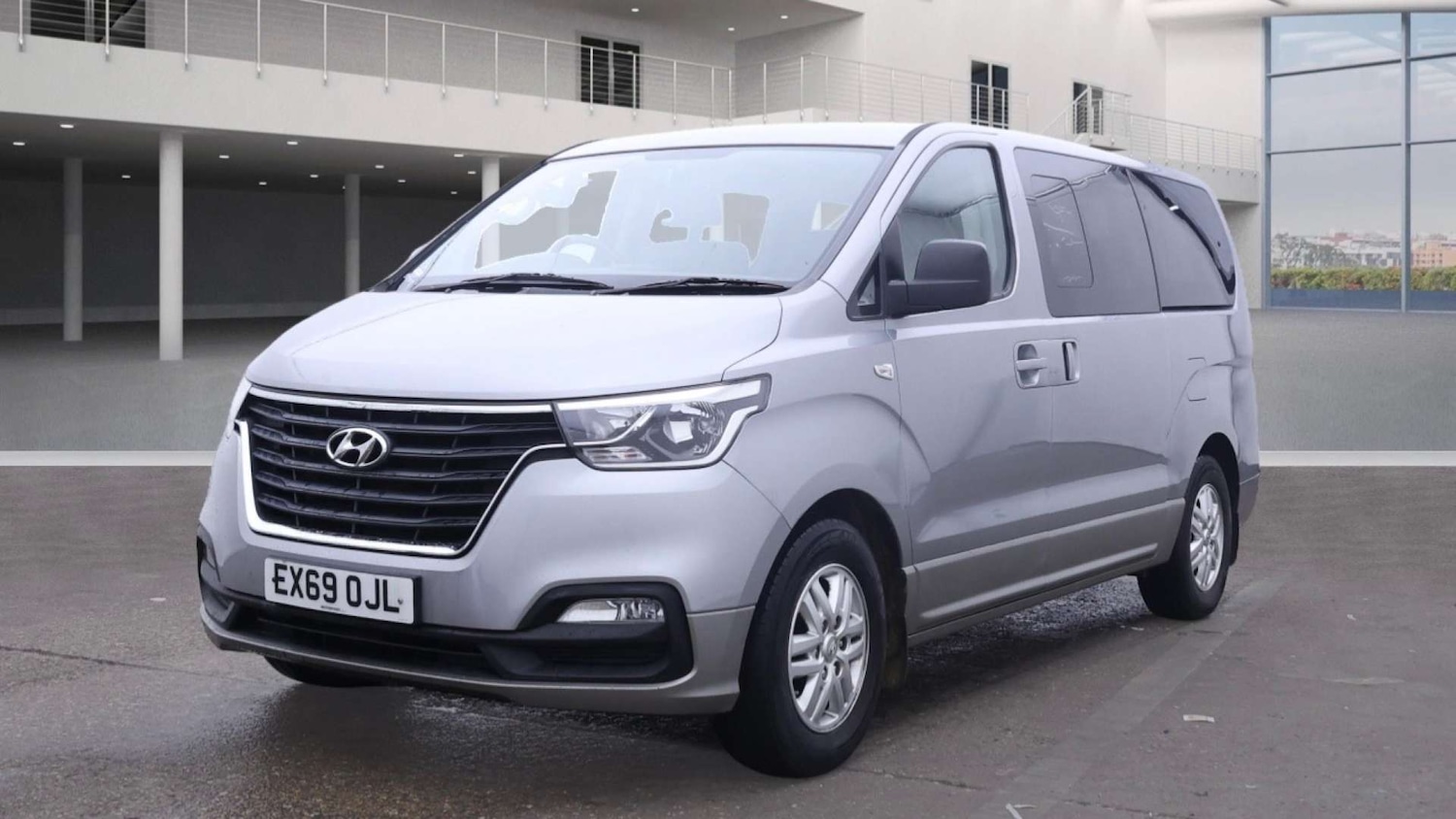 Used Hyundai i800 2019 for sale - 76682747: Photo 2