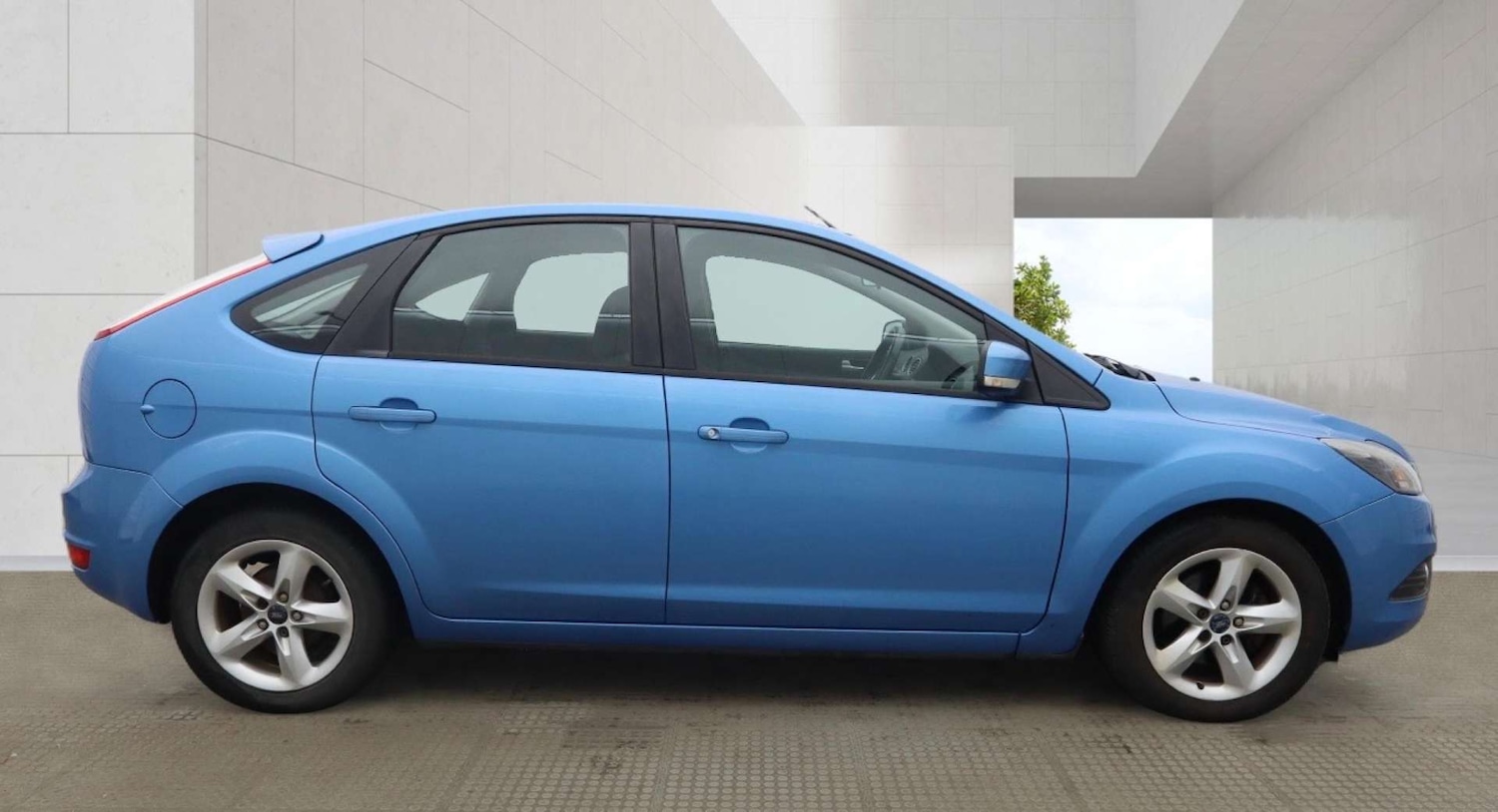 Used Ford Focus 2010 for sale - 78211859: Photo 4