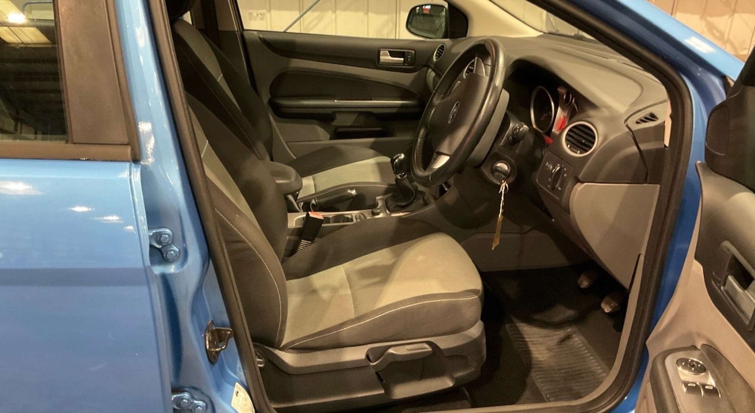 Used Ford Focus 2010 for sale - 78211859: Photo 7