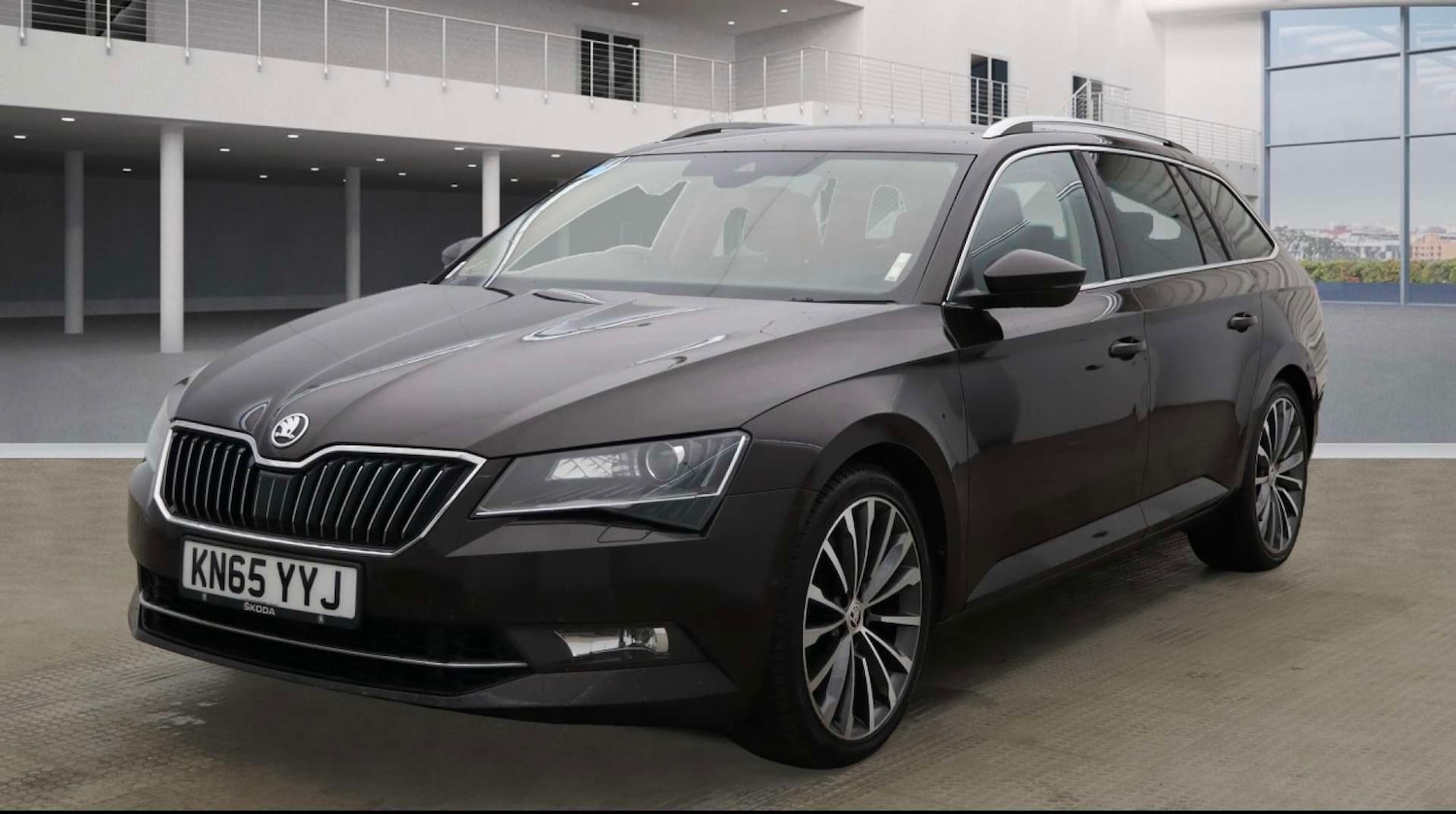 Used Skoda Superb 2016 for sale - 76367339: Photo 2