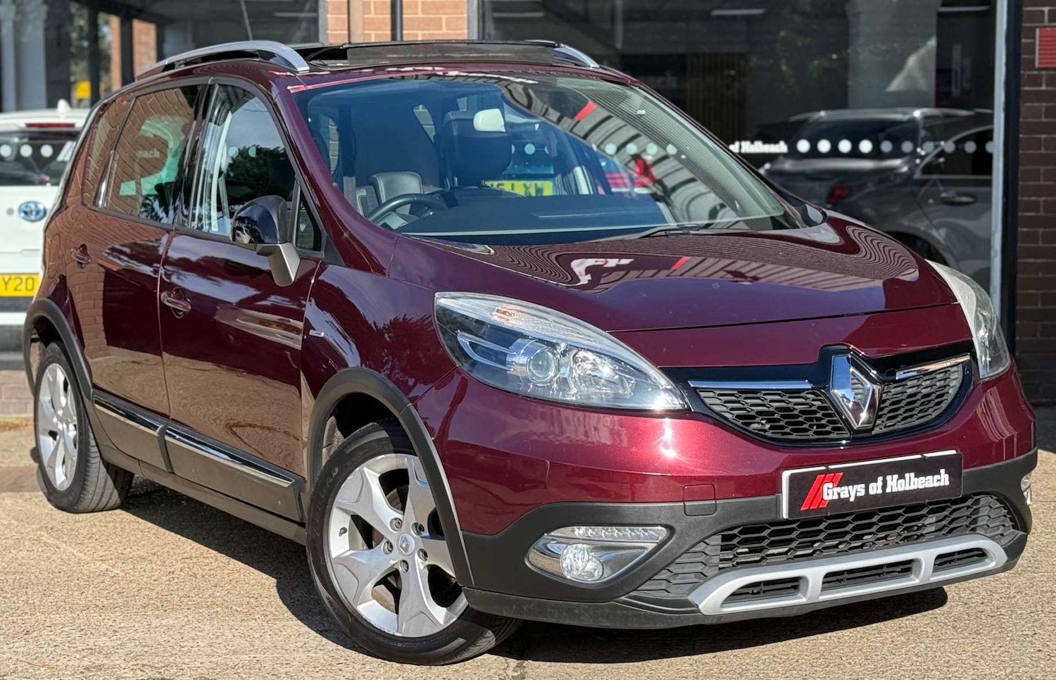Used Renault Scenic 2013 for sale - 76316835: Photo 1