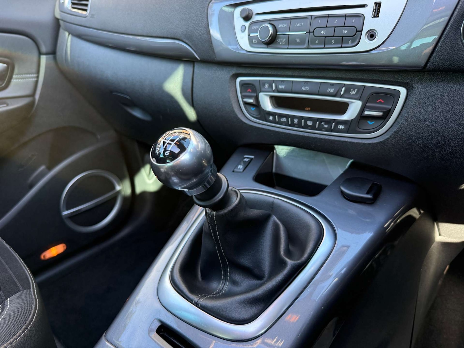 Used Renault Scenic 2013 for sale - 76316835: Photo 16