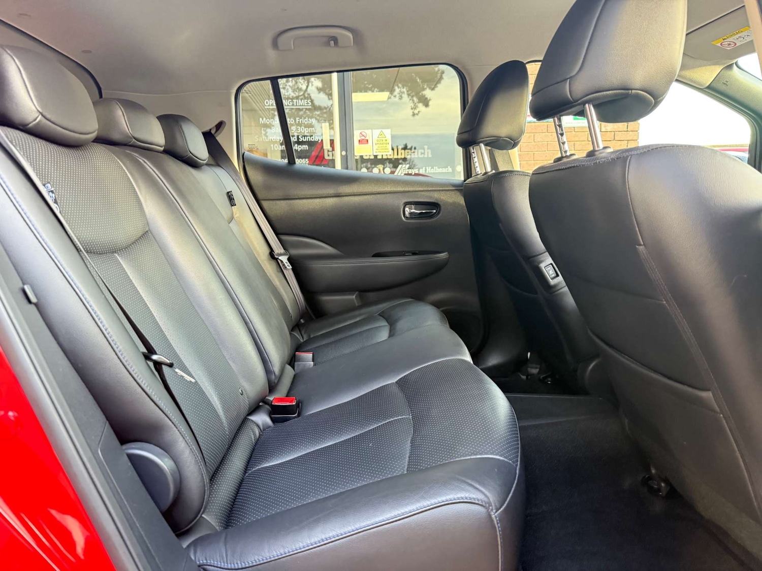 Used Nissan Leaf 2017 for sale - 77268890: Photo 8