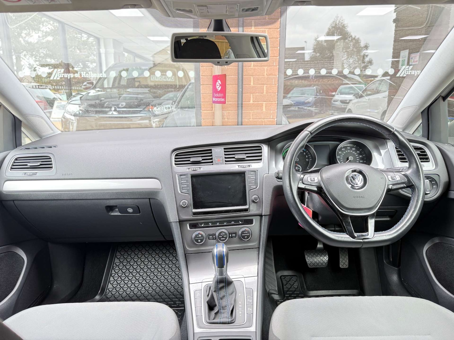Used Volkswagen Golf 2014 for sale - 76005281: Photo 10