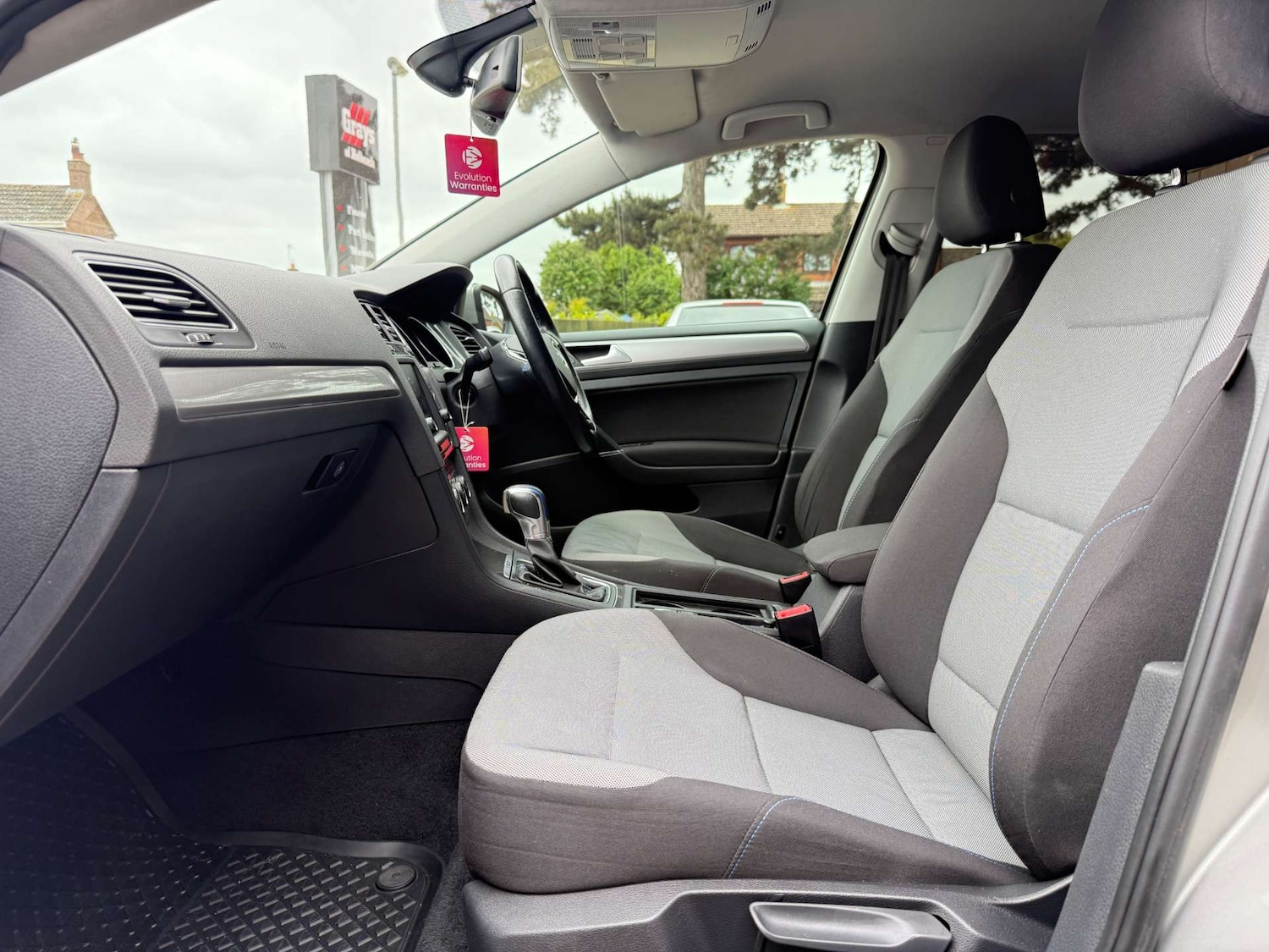 Used Volkswagen Golf 2014 for sale - 76005281: Photo 12