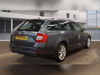 Used Skoda Octavia 2019 for sale - 75996571: Photo