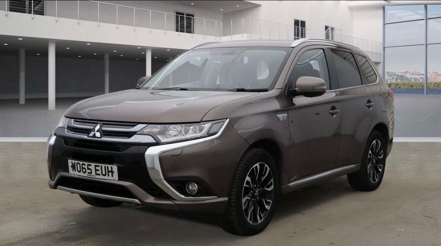 Used Mitsubishi Outlander 2016 for sale - 77470058: Photo 2