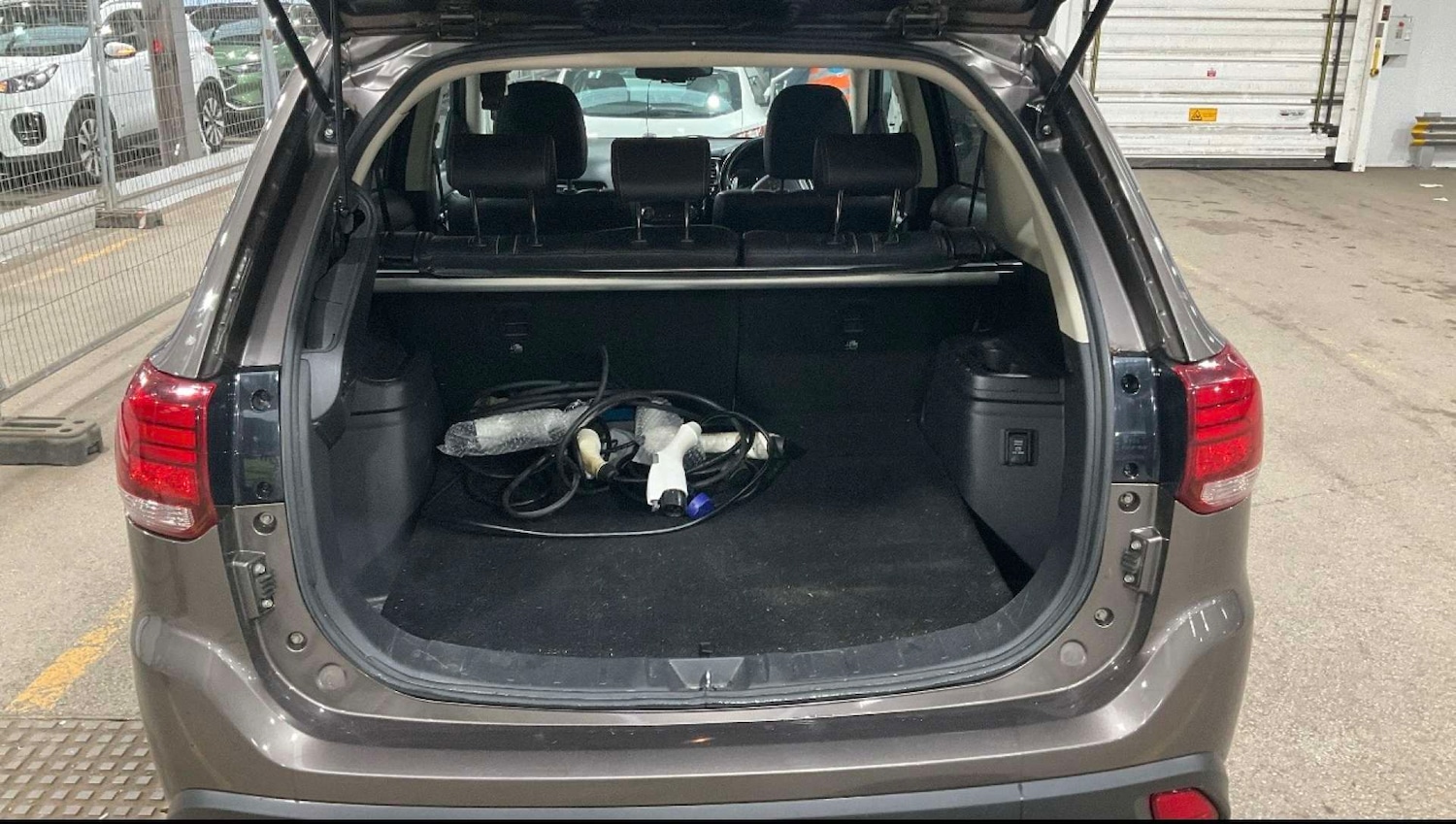 Used Mitsubishi Outlander 2016 for sale - 77470058: Photo 9