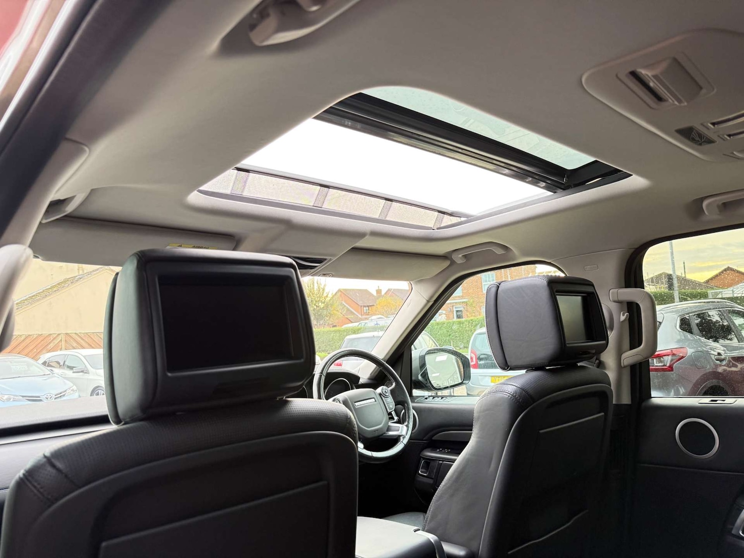 Used Land Rover Discovery 2017 for sale - 77268887: Photo 14