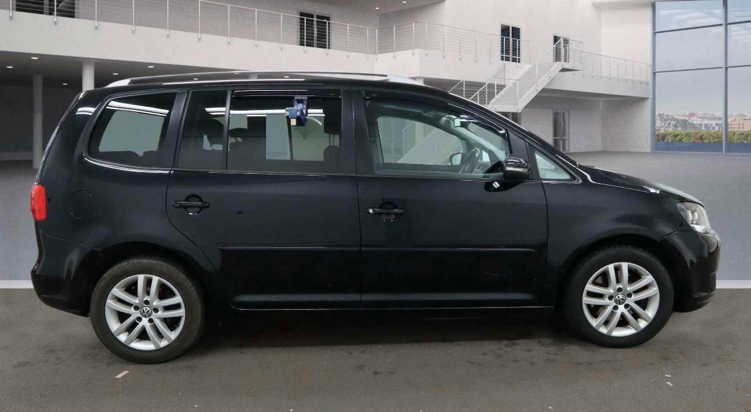 Used Volkswagen Touran 2015 for sale - 78083349: Photo 4