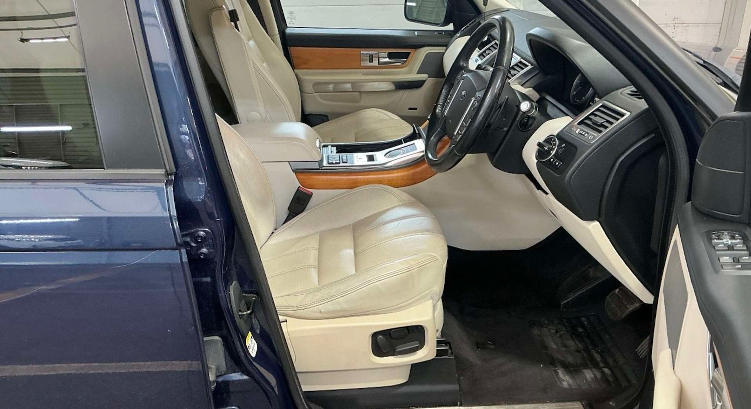 Used Land Rover Range Rover Sport 2012 for sale - 77705769: Photo 7