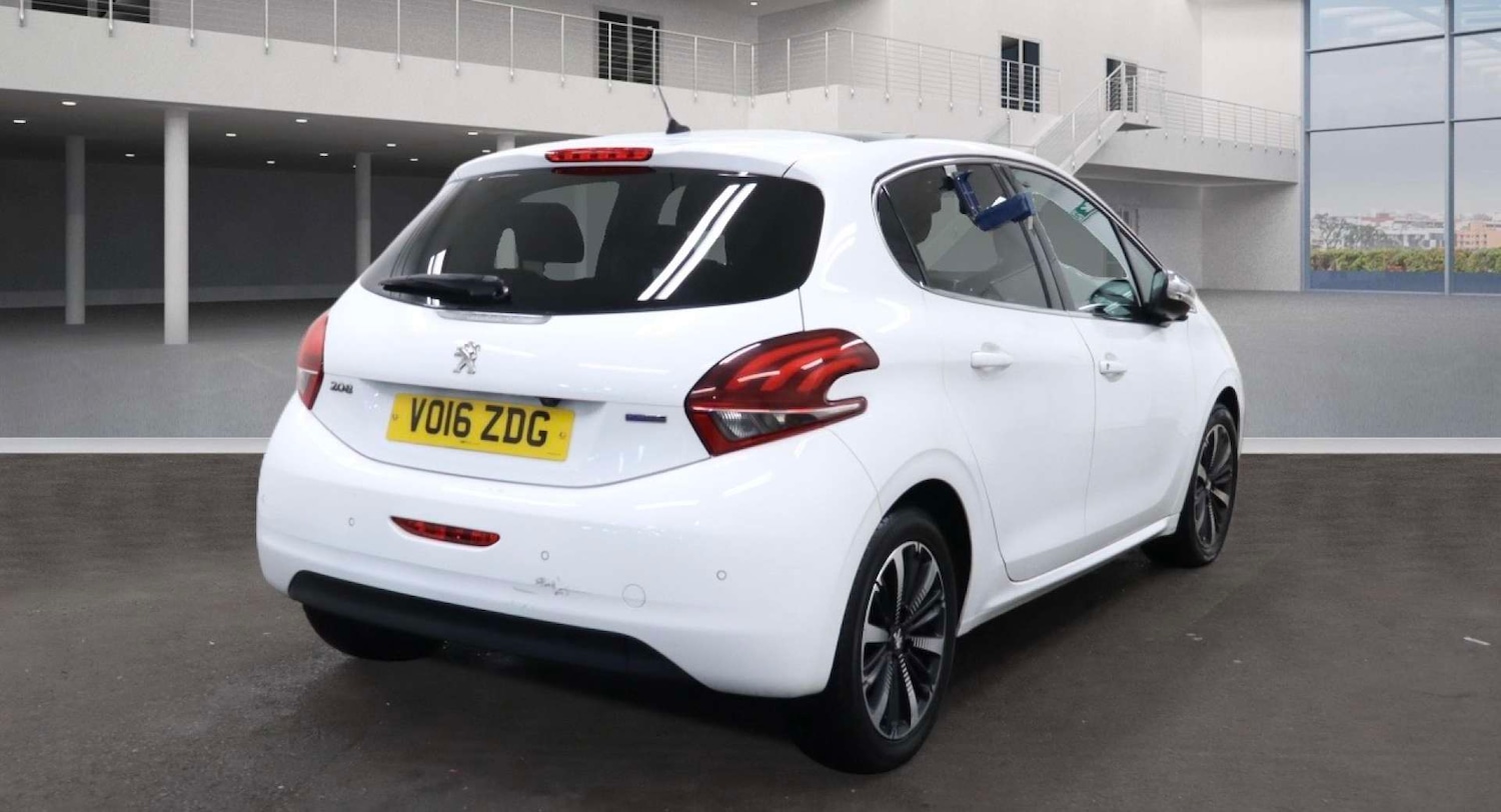 Used Peugeot 208 2016 for sale - 77632636: Photo 4