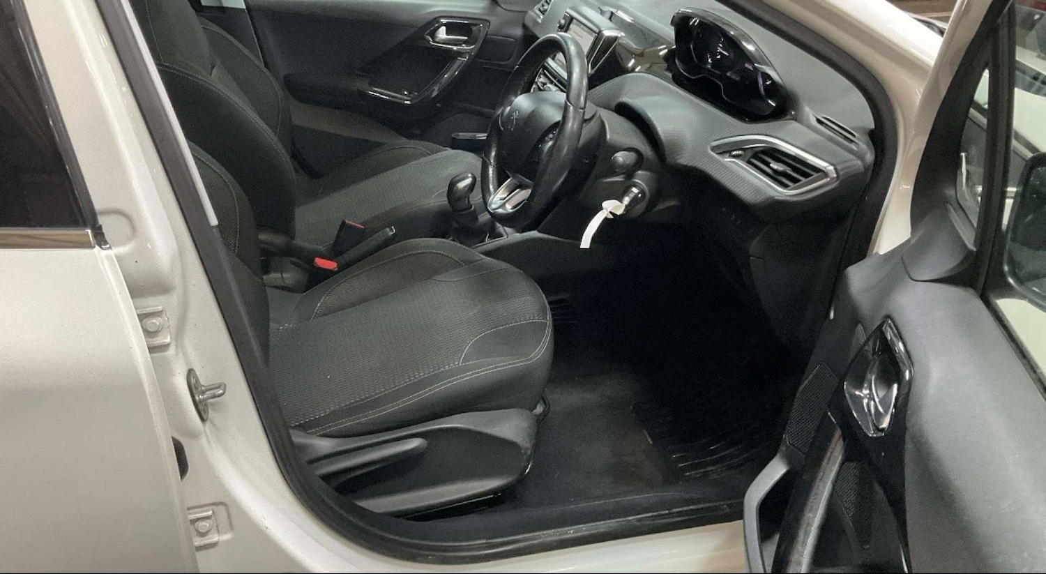 Used Peugeot 208 2016 for sale - 77632636: Photo 7