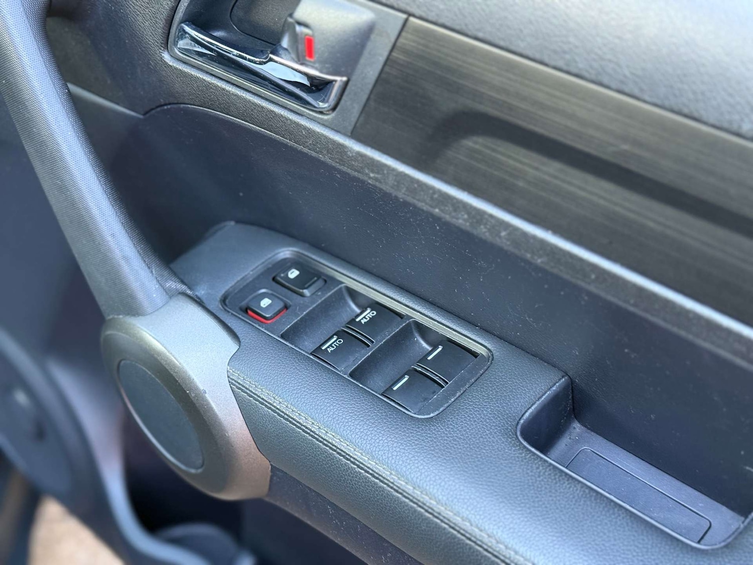 Used Honda CR-V 2011 for sale - 76845378: Photo 14