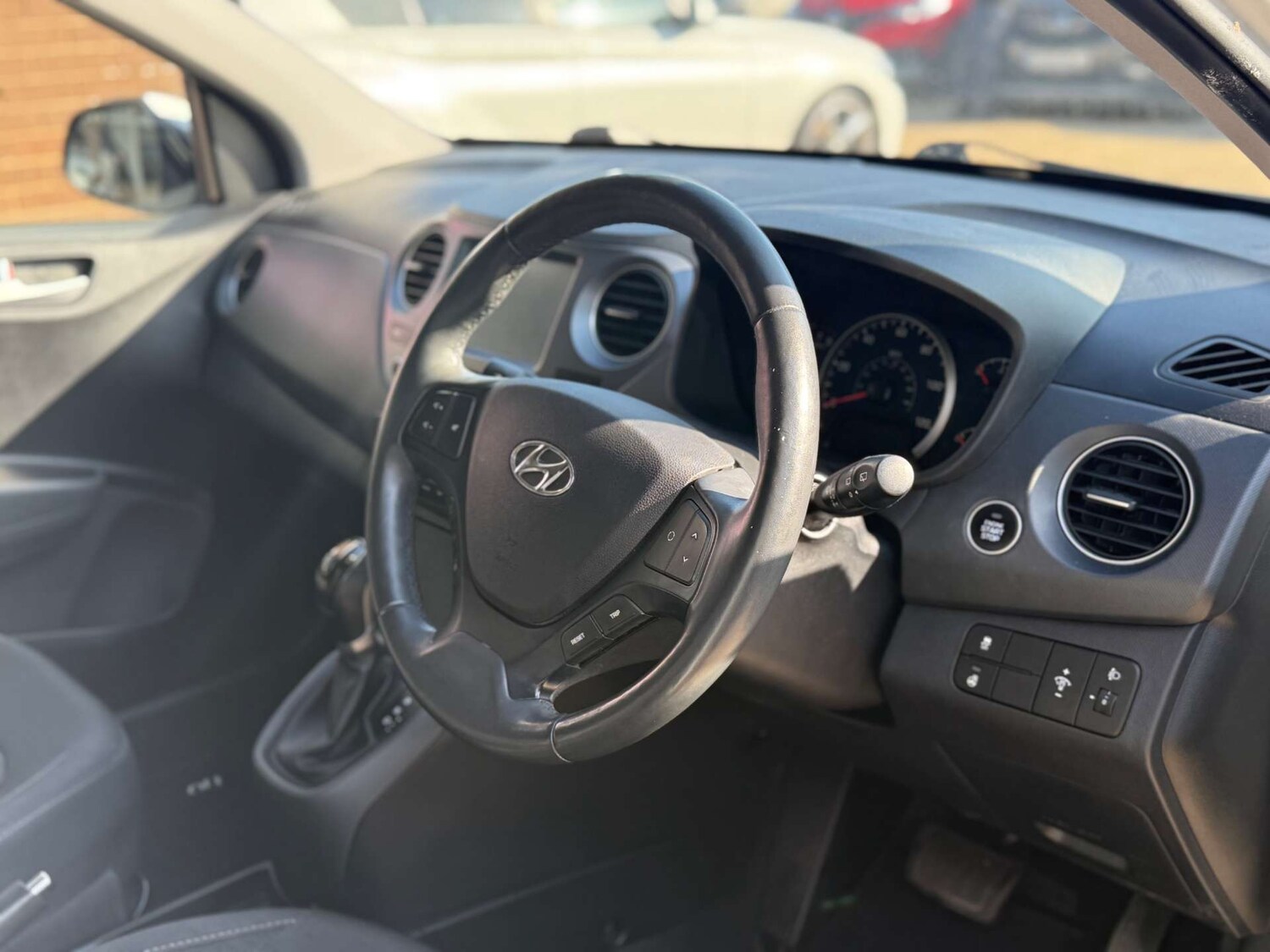 Used Hyundai i10 2019 for sale - 75779691: Photo 12