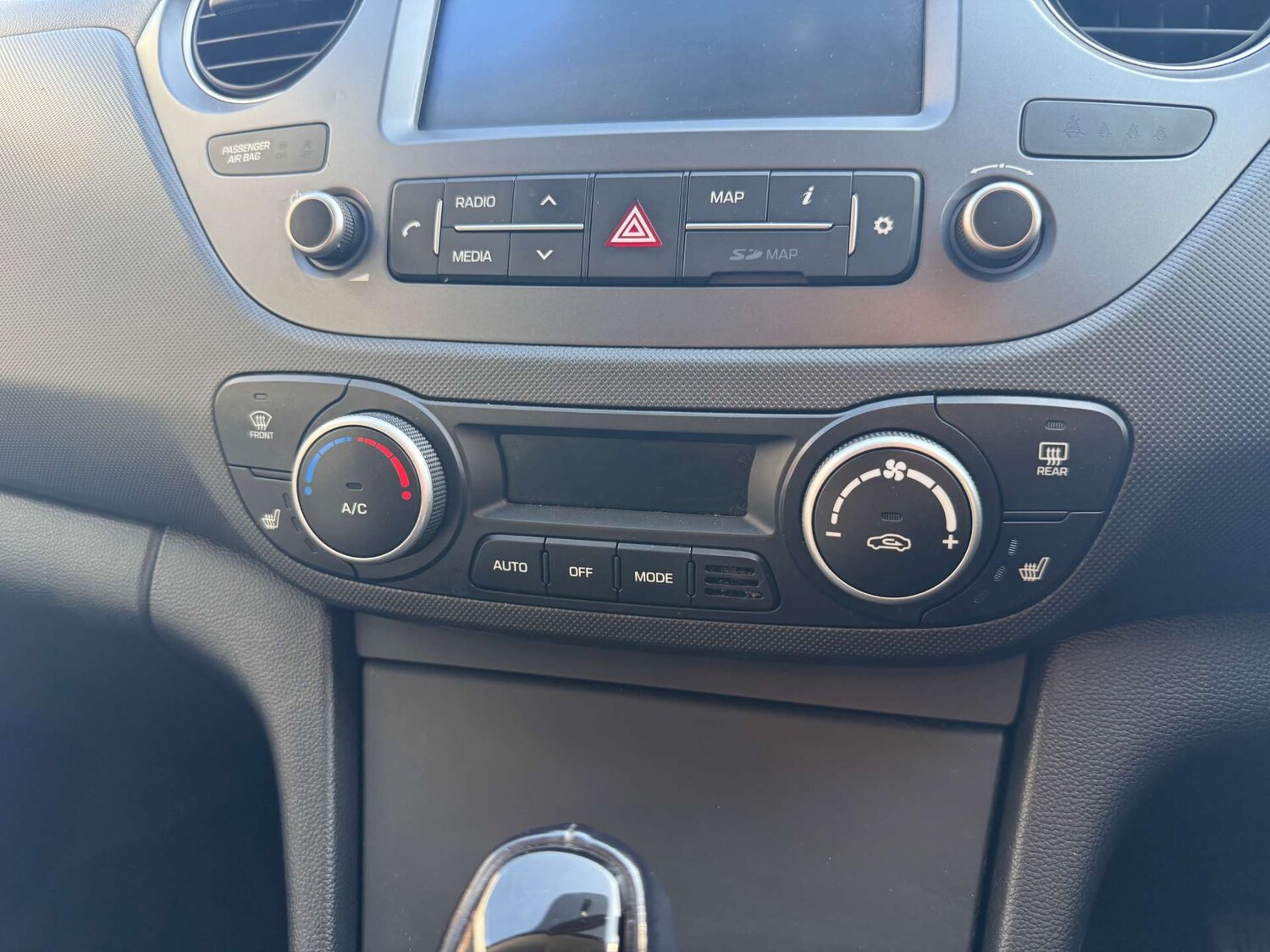 Used Hyundai i10 2019 for sale - 75779691: Photo 14