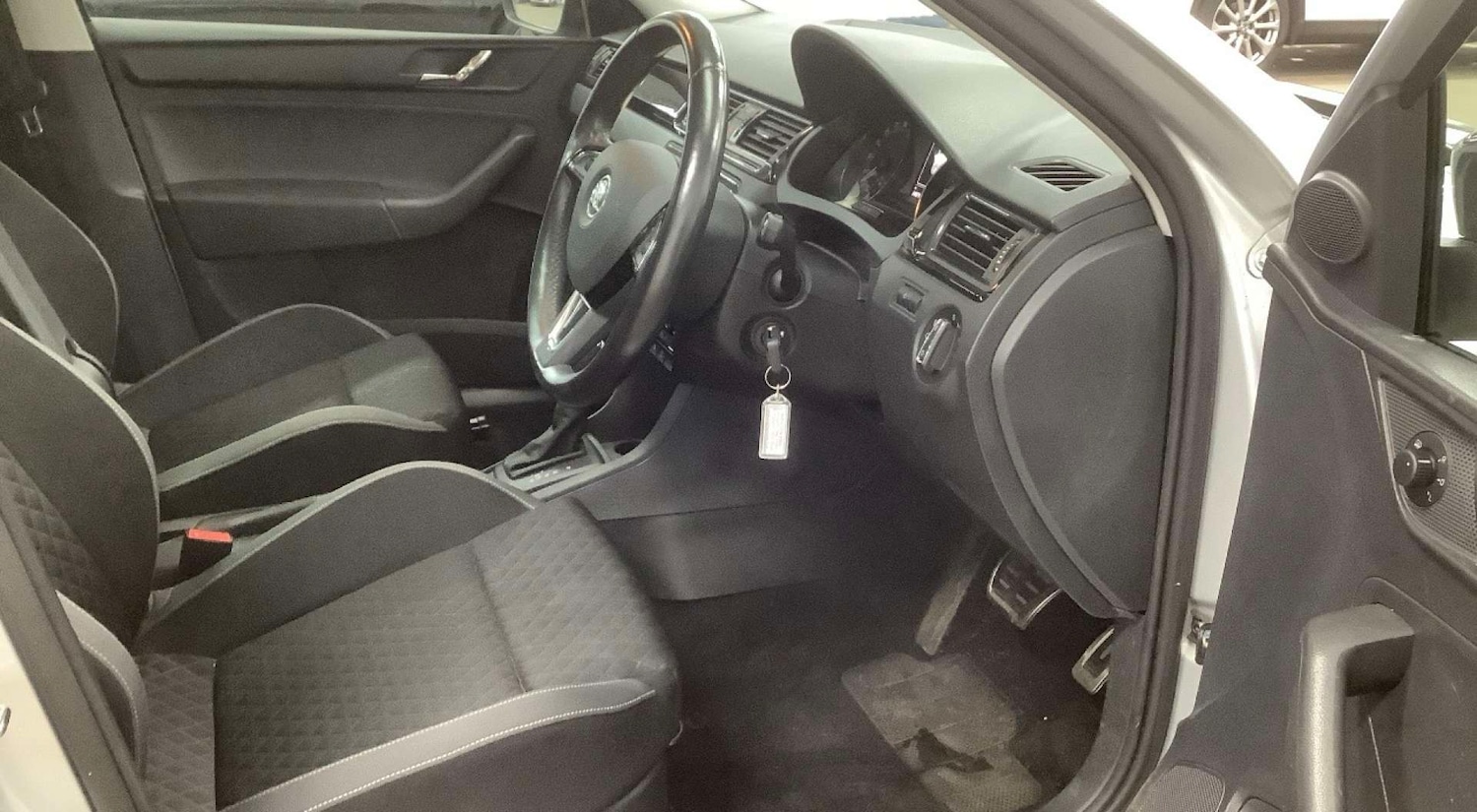 Used Skoda Rapid Spaceback 2016 for sale - 77682114: Photo 7