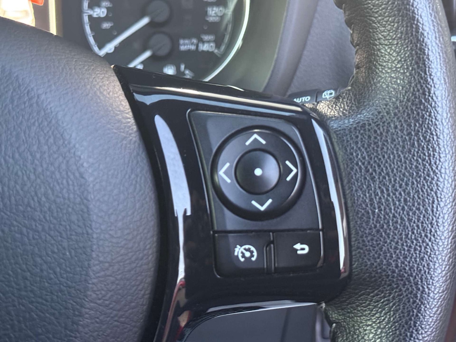 Used Toyota Yaris 2017 for sale - 76567740: Photo 15