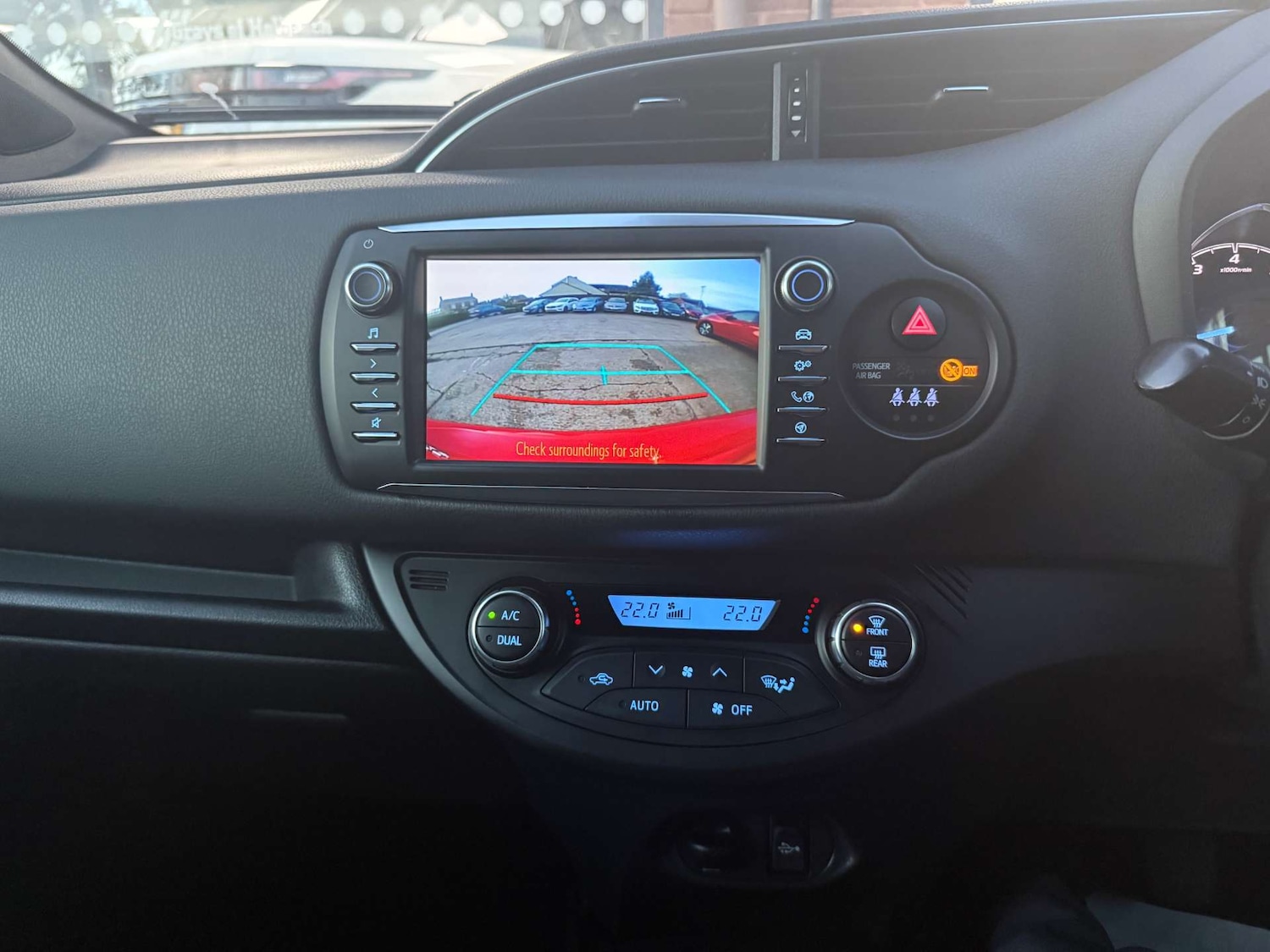 Used Toyota Yaris 2017 for sale - 76567740: Photo 21